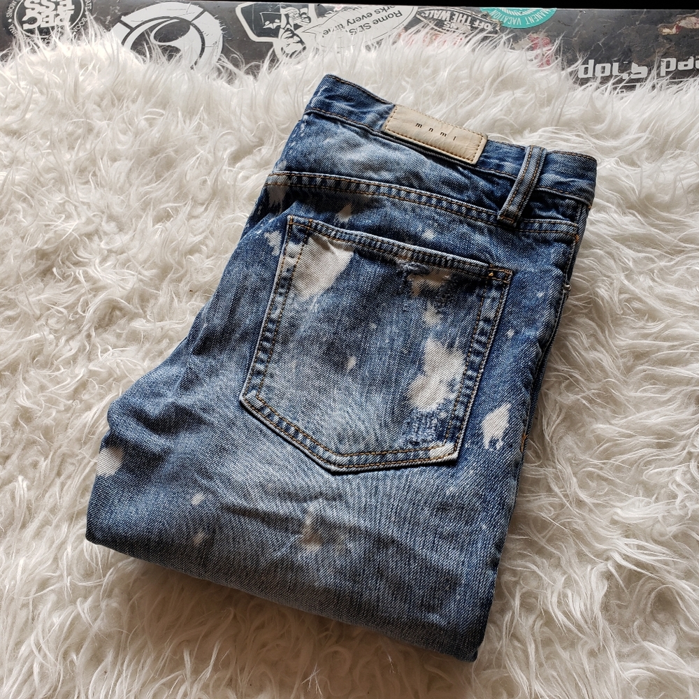 Distressed Jeans - Picture 6 of 6